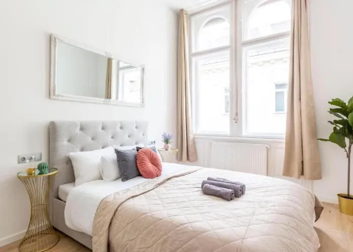 Appartement à 3 Chambres à Coucher